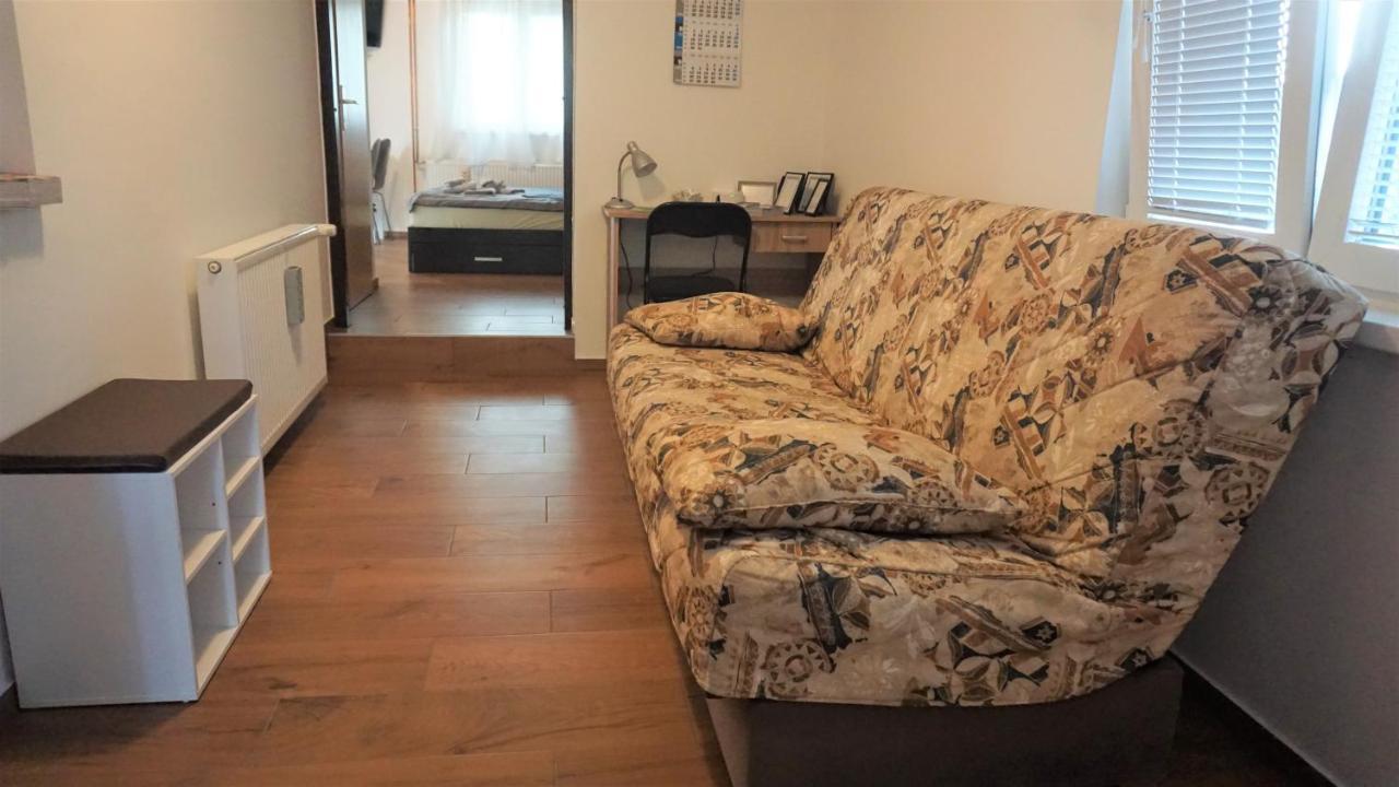 Studio Apartman "Djed" Hrvatska Kostajnica Exterior photo